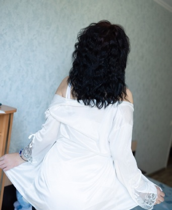 У меня нежное тело и опыт, который точно не оставит тебя равнодушным. Обладая креативностью и страстью, я гарантирую незабываемые ощущения. В моих объятиях ты найдешь настоящее удовольствие и море наслаждения. У меня есть много фото, чтобы ты мог оценить все мои прекрасные детали. Я живу в Москве и готова встретиться с тобой в любое время. Искренние отзывы моих довольных клиентов подтверждают, что я лучший выбор для наслаждения. Моя постель уже ждет тебя, дорогой. 💋🌹 Тамарочка
