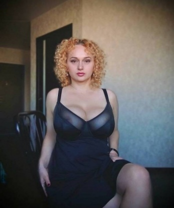 У меня есть все, чтобы сделать наше свидание незабываемым. Я креативная, нежная и опытная - гарантирую настоящий и эмоциональный опыт. Живу в Москве и готова позаботиться о твоих интимных желаниях и фантазиях. Мои услуги включают классический секс, оральный секс, эротический массаж и многое другое. Я обладаю прекрасным телом, которое настоящее достояние фотографий, которые ты можешь увидеть. Не упусти возможность окунуться в нашу общую страсть и воспользоваться моими навыками. У тебя будет время жизни! 💋 Карина